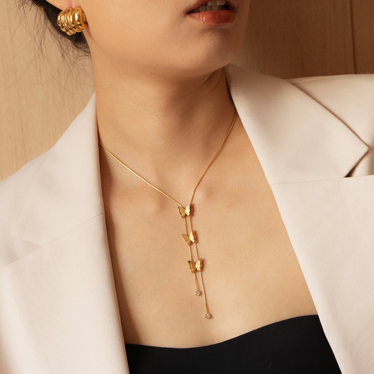 Shiny butterfly thin snake necklace